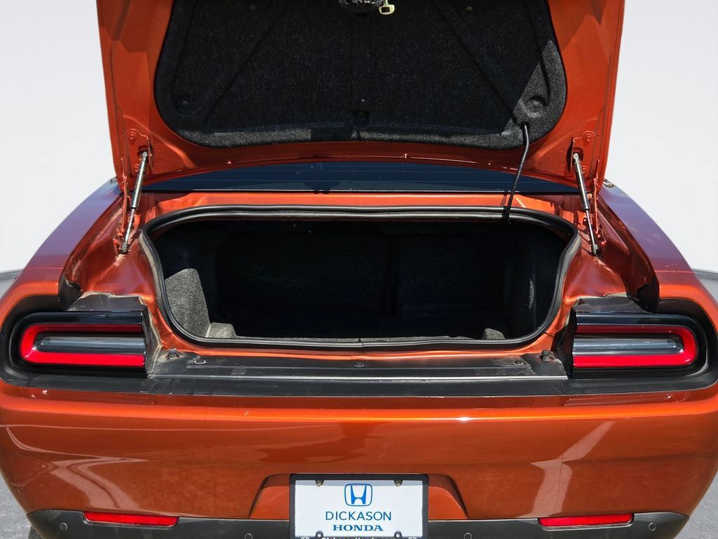 Used 2023 Dodge Challenger R/T RWD image 11