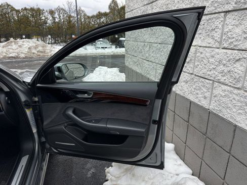 Used 2011 Audi A8 L 4.2 image 39