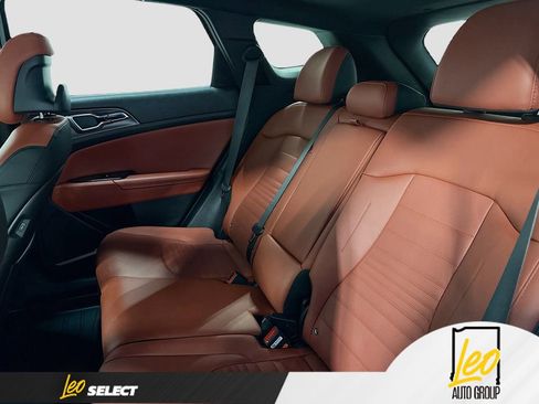 Used 2025 Kia Sportage SX image 26