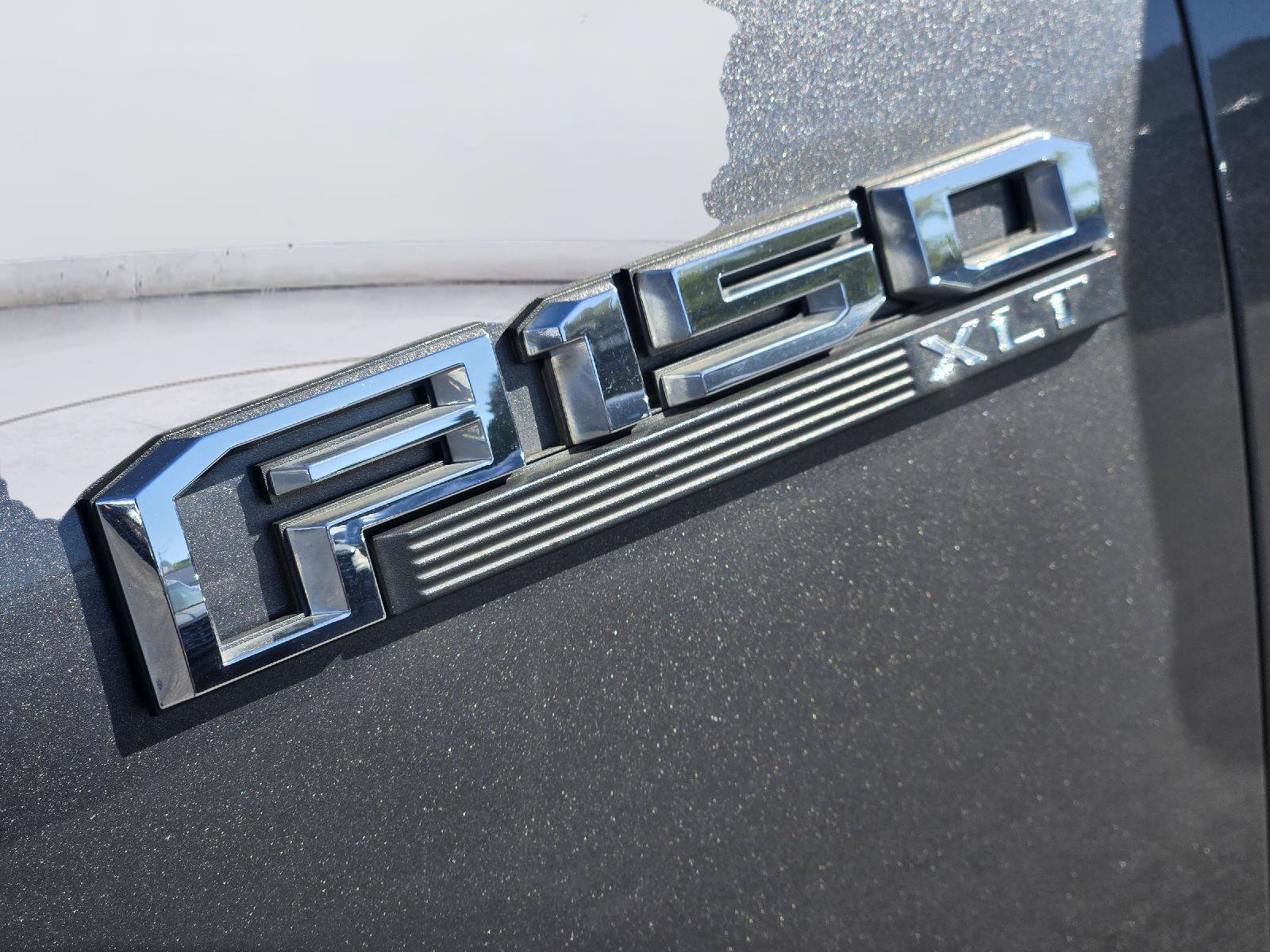 Used 2015 Ford F150 XLT w/ Equipment Group 302A Luxury RWD image 12
