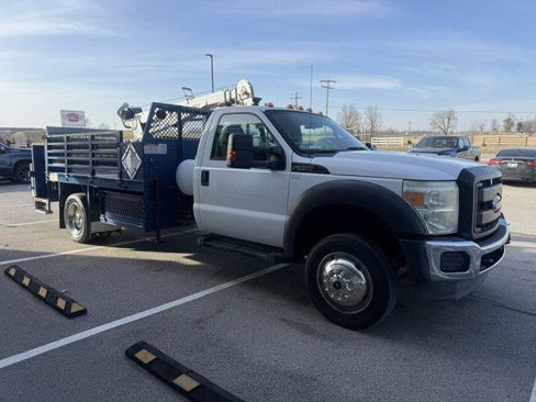Used 2014 Ford F550 4x4 Regular Cab Super Duty image 4