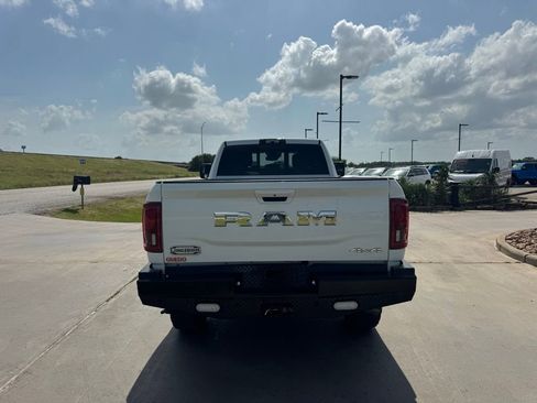 Used 2025 RAM 2500 Limited AWD/4WD image 7