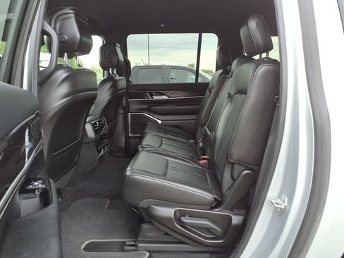 Certified 2023 Jeep Wagoneer L 4WD image 30