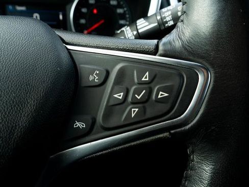 Used 2019 Chevrolet Equinox LT image 16