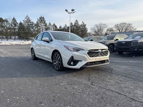 Used 2024 Subaru Impreza 2.0i Sport image 2