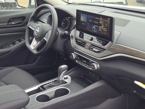 New 2026 Nissan Altima 2.5 SV w/ SV Special Edition Package FWD image 7