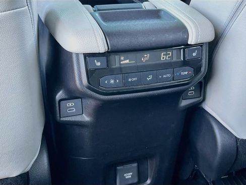Used 2025 Toyota Grand Highlander FWD image 25