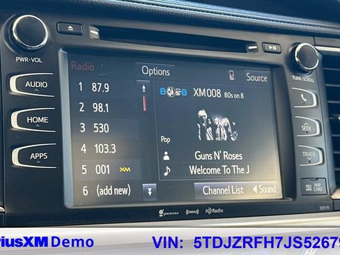 Used 2018 Toyota Highlander XLE AWD/4WD image 28