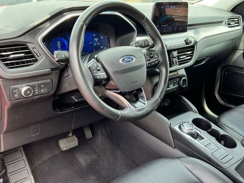 Used 2022 Ford Escape Titanium AWD/4WD image 18