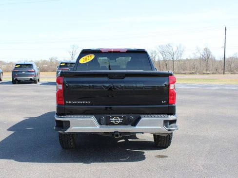 Used 2025 Chevrolet Silverado 1500 LT w/ Work Truck Package AWD/4WD image 8