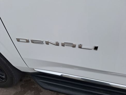 Used 2022 GMC Yukon Denali image 14
