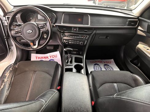 Used 2018 Kia Optima S FWD image 10
