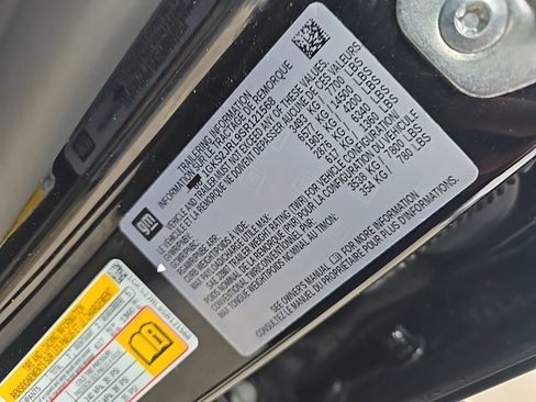 Used 2025 GMC Yukon XL Denali w/ Denali Reserve Package image 15