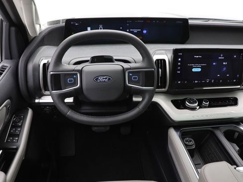 Used 2025 Ford Expedition Max Active image 13