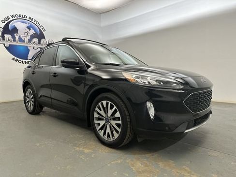 Used 2020 Ford Escape Titanium AWD/4WD image 12