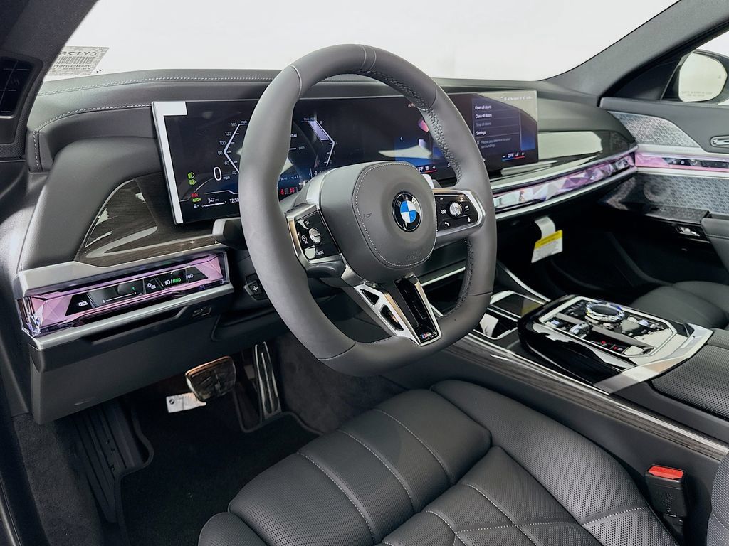 Used 2026 BMW 760i xDrive w/ Executive Package AWD/4WD image 9