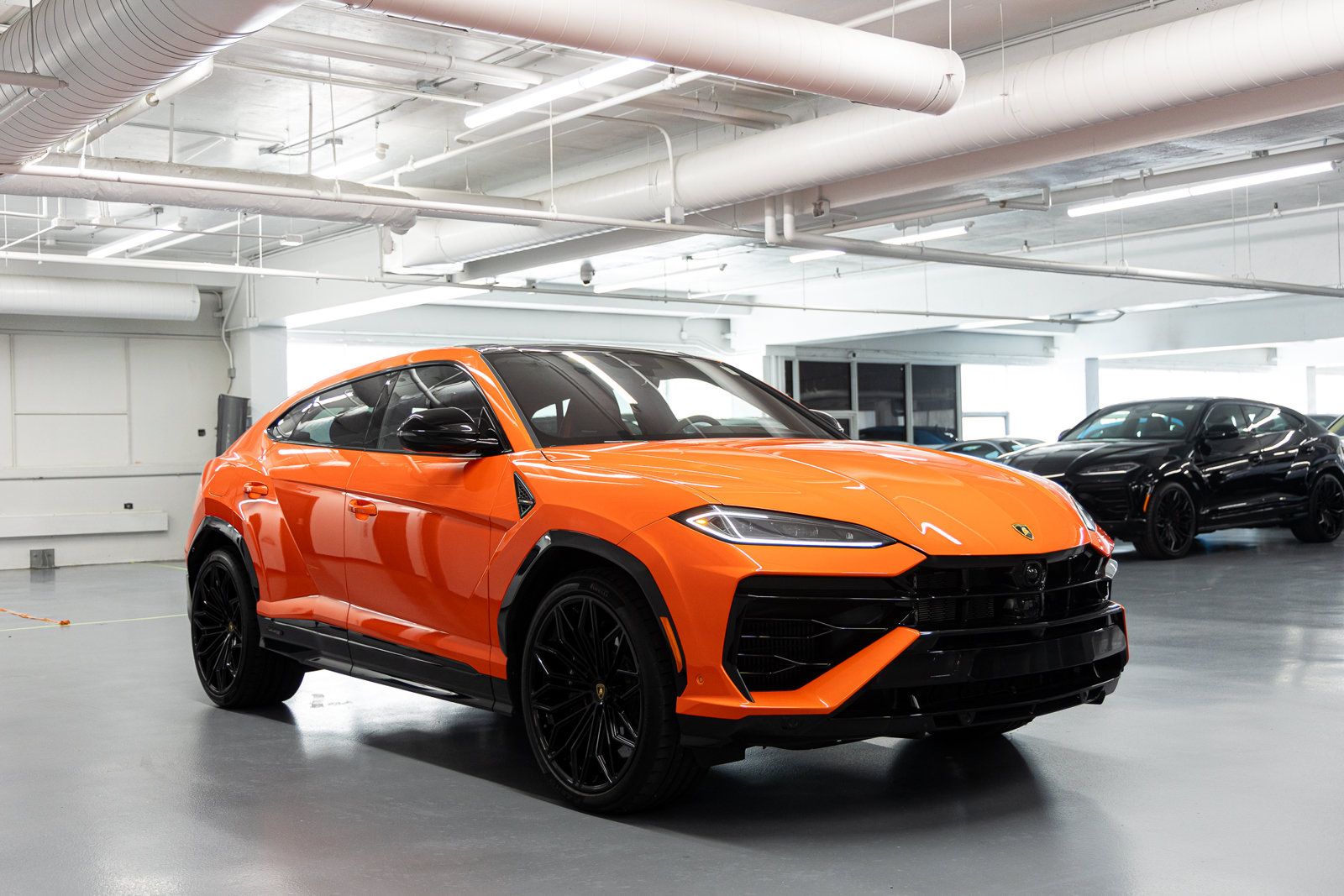 Used 2025 Lamborghini Urus S AWD/4WD image 9