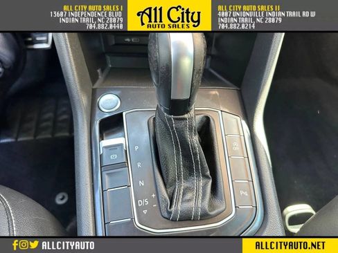 Used 2021 Volkswagen Tiguan SE image 18