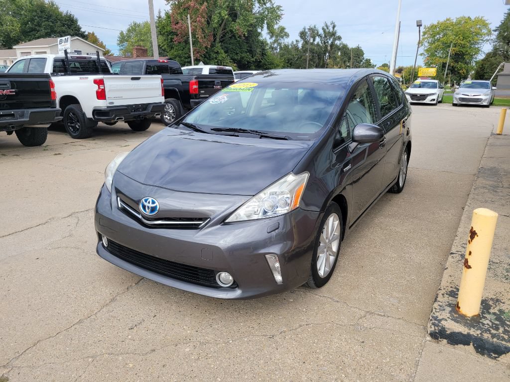 Used 2013 Toyota Prius V Five FWD image 1