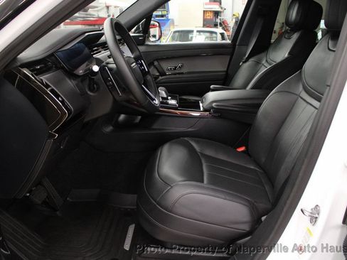 Used 2025 Land Rover Range Rover Sport SE AWD/4WD image 12