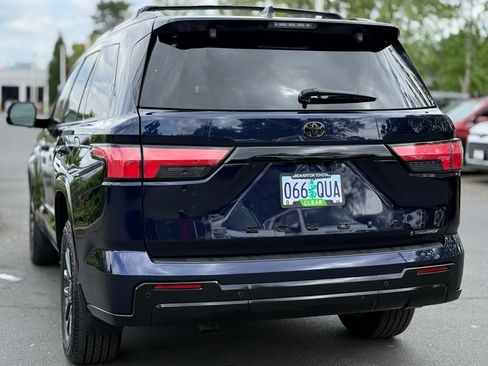 Certified 2025 Toyota Sequoia Platinum AWD/4WD image 3