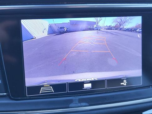 Used 2020 Buick Enclave Essence w/ Sound and Sites Package image 20