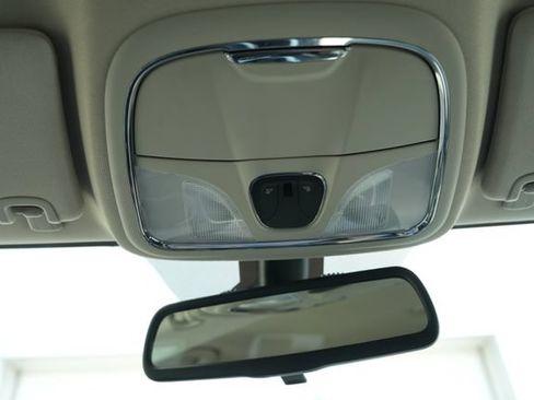 Used 2017 Jeep Cherokee Trailhawk w/ Cold Weather Group AWD/4WD image 25