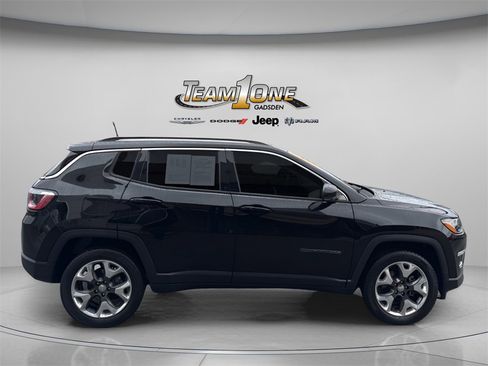 Used 2019 Jeep Compass Limited image 9