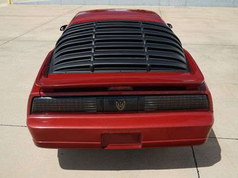 Used 1987 Pontiac Firebird Trans Am image 11