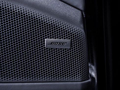 New 2025 Porsche Macan 4S Electric image 28