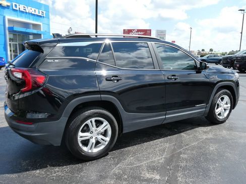 Certified 2024 GMC Terrain SLE w/ Driver Convenience Package FWD image 5