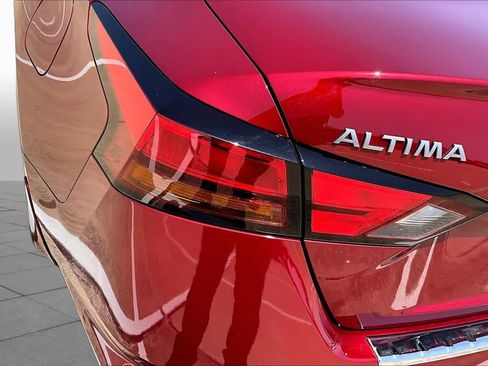 Used 2023 Nissan Altima 2.5 SR w/ SR Premium Package FWD image 29