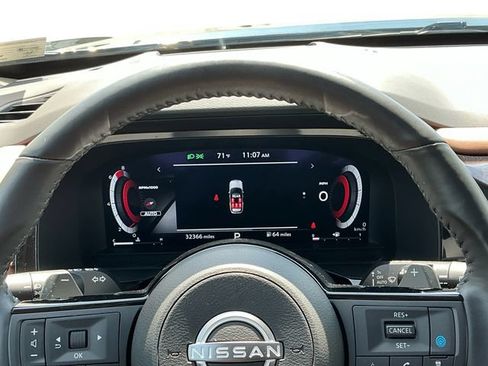 Used 2024 Nissan Pathfinder Platinum AWD/4WD image 14