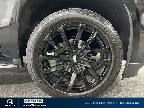 Used 2020 Cadillac Escalade Luxury w/ Escalade Sport Edition AWD/4WD image 12