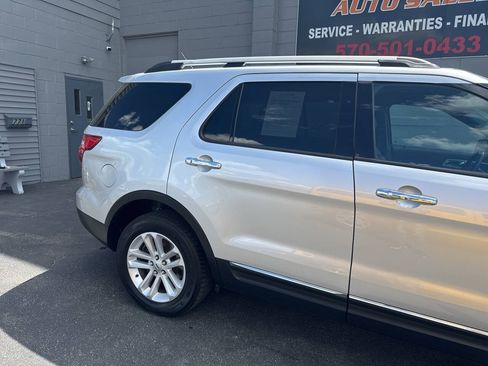 Used 2013 Ford Explorer XLT AWD/4WD image 9