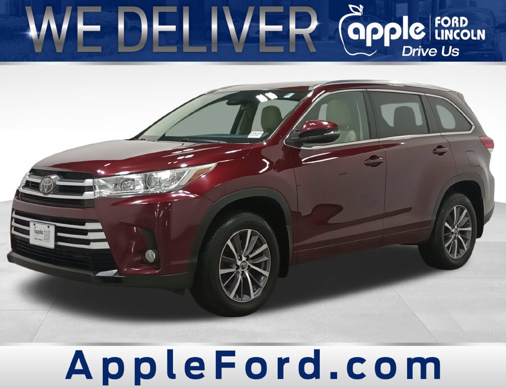Used 2017 Toyota Highlander XLE w/ Carpet Mat Package AWD/4WD image 8