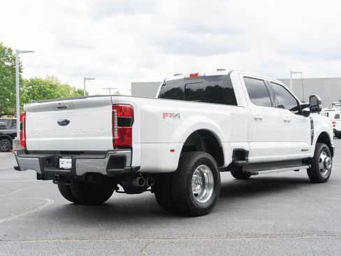 Used 2023 Ford F350 Lariat AWD/4WD image 9