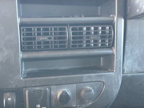 Used 2023 Chevrolet Express 3500 w/ Power Convenience Package RWD image 18