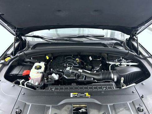 Certified 2024 Jeep Grand Cherokee Limited image 24