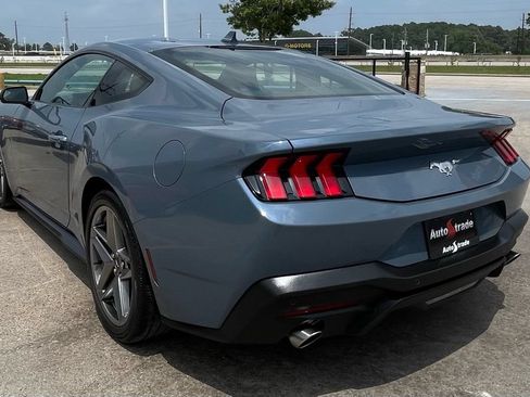 Used 2024 Ford Mustang Coupe RWD image 5