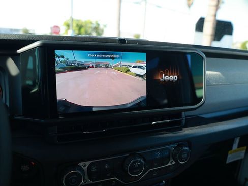 New 2026 Jeep Gladiator Sport image 19