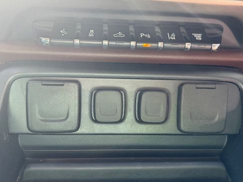 Used 2019 Chevrolet Silverado 2500 High Country w/ Duramax Plus Package image 23