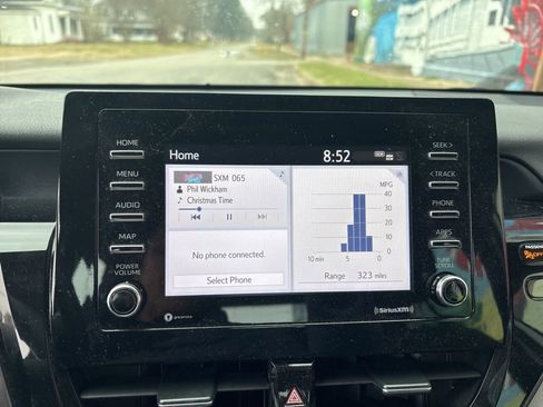 Used 2022 Toyota Camry LE image 15