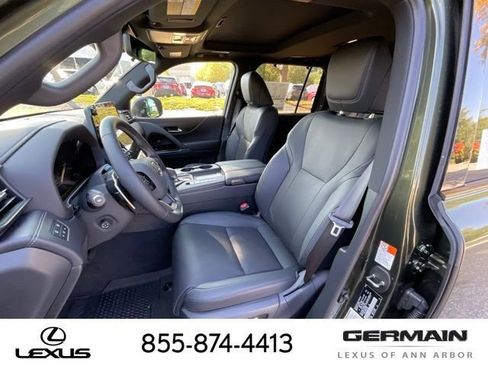 New 2025 Lexus LX 700h Overtrail image 12