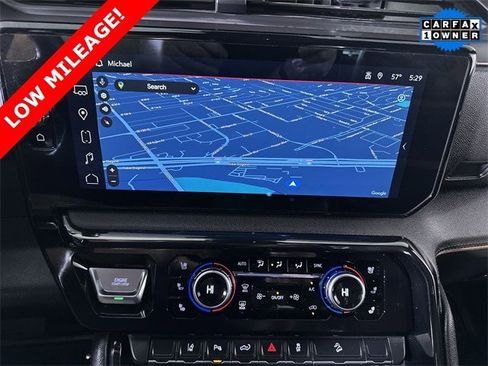 Used 2025 GMC Sierra 2500 AT4 image 14