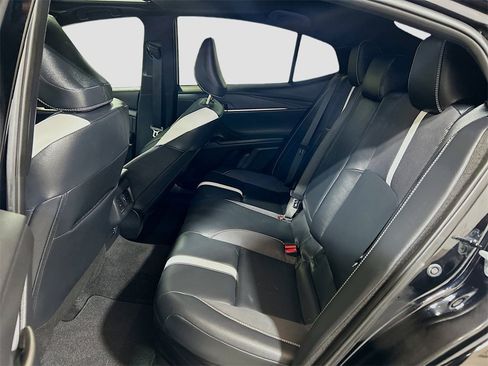 Used 2025 Toyota Camry SE image 21