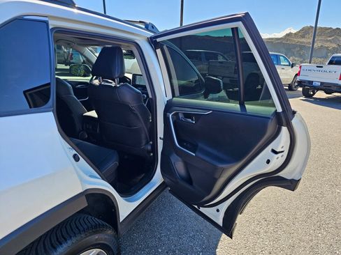 Used 2021 Toyota RAV4 Limited AWD/4WD image 27