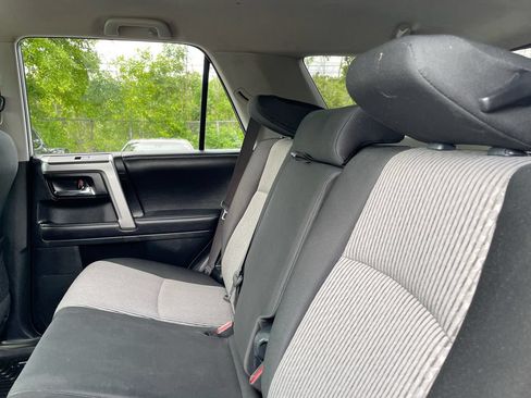 Used 2019 Toyota 4Runner SR5 AWD/4WD image 9