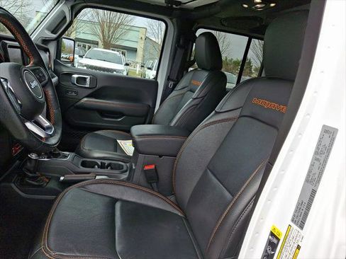 Certified 2022 Jeep Gladiator Mojave w/ Cold Weather Group image 24