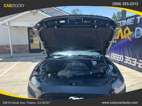 Used 2017 Ford Mustang Coupe RWD image 26